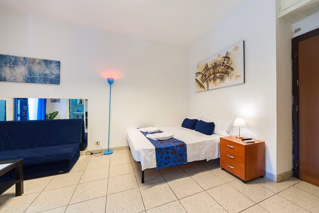 Studio, 1 Bedroom, Smoking, Balcony