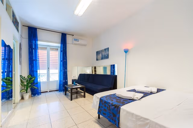 Studio, 1 Bedroom, Smoking, Balcony