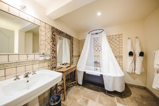 Deluxe Room, Balcony