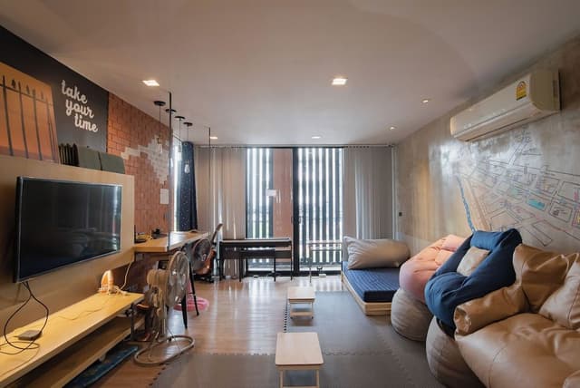 6 Bed Mixed Dorm