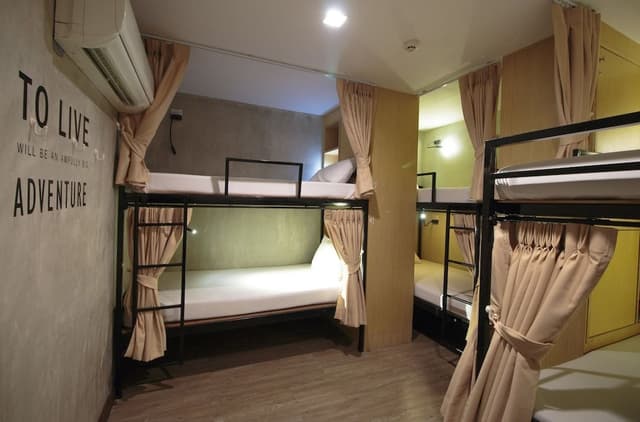 6 Bed Mixed Dorm