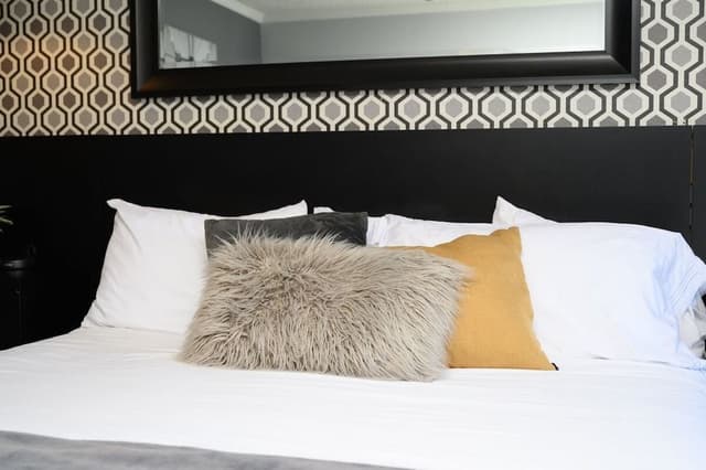 Room 3 - King Room