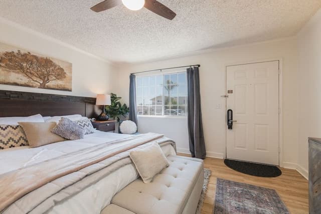 Room 2 - King Room