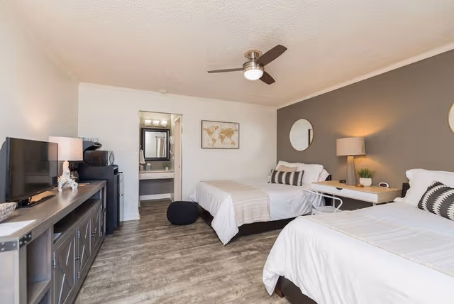Room 1 - Queen & Double Room