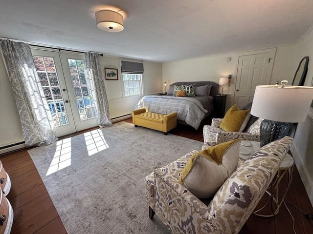 Deluxe Room, 1 King Bed