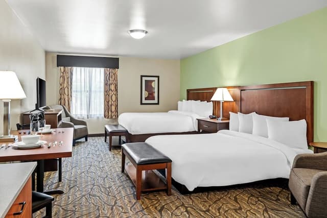 Comfort Suite, 2 Queen Beds, Mobility Accessible