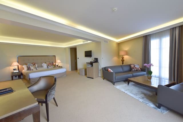 Suite, Sea View