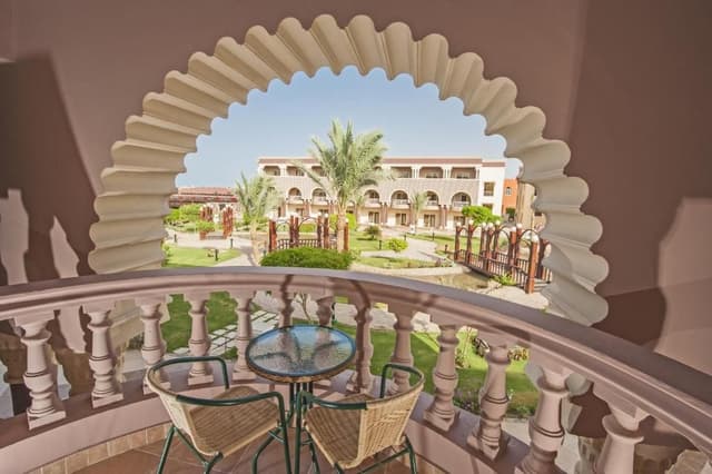 Standard Room with Garden View