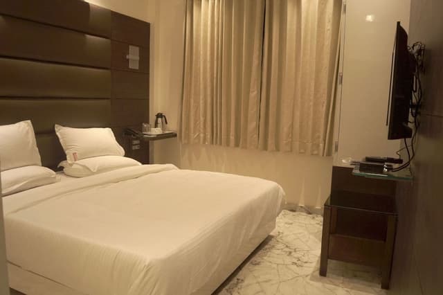 Special Super Delux AC Room