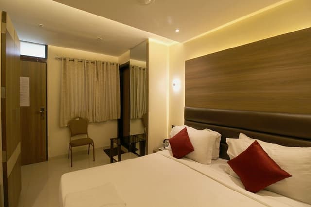 Special Super Delux AC Room
