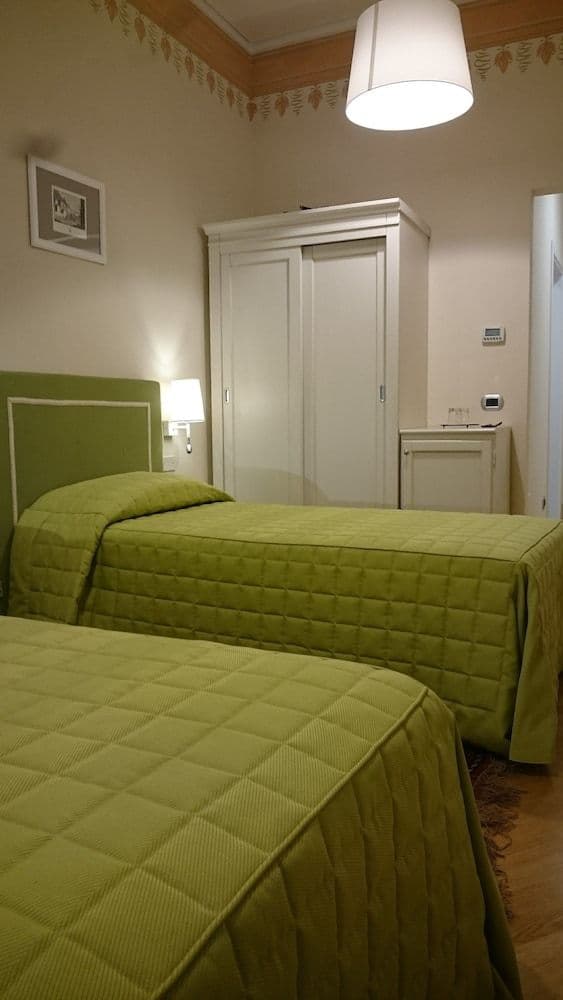 Twin Room, 2 Twin Beds