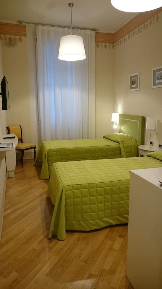 Twin Room, 2 Twin Beds