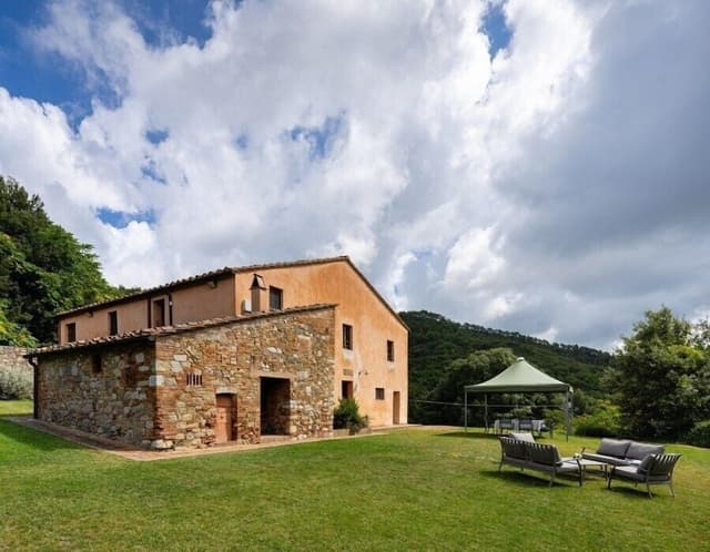 Villa, Garden View