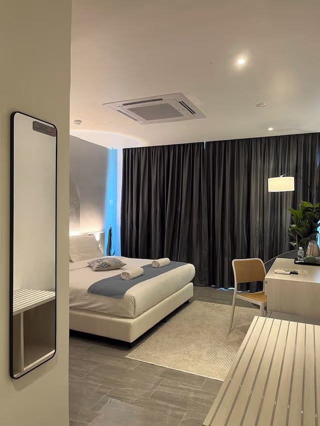 Honeymoon Room