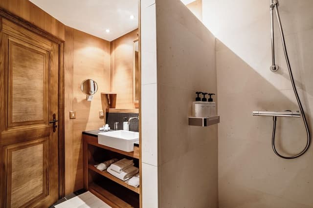 Suite (Makalu)