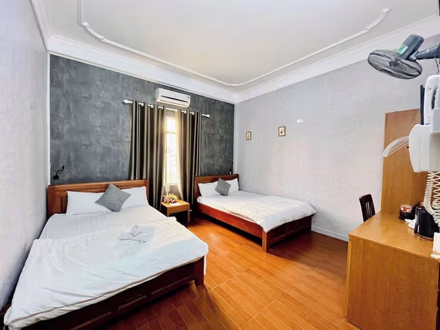 Family Quadruple Room, 2 Queen Beds, City View