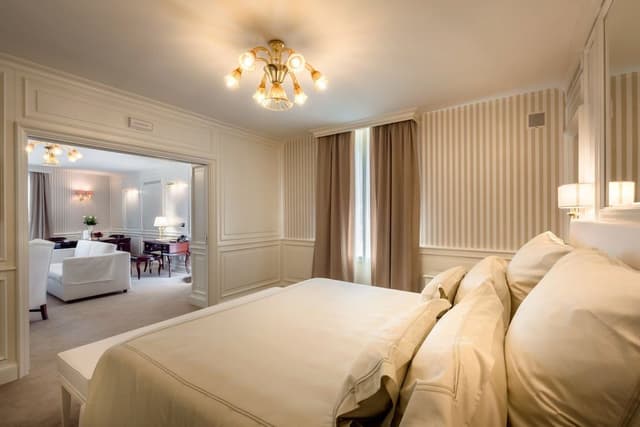 Royal Suite, Hot Tub, Lake View (SPA)