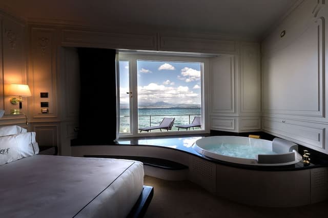 Luxury Suite, Hot Tub, Lake View (SPA)