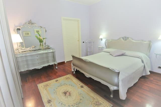 Luxury Suite, 1 King Bed, Bathtub, Park View