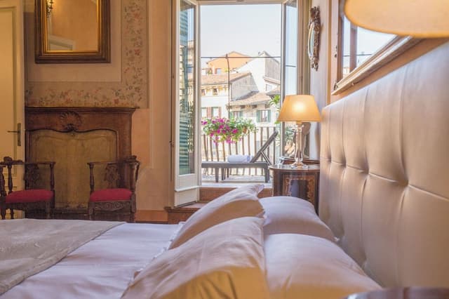 Signature Suite, City View
