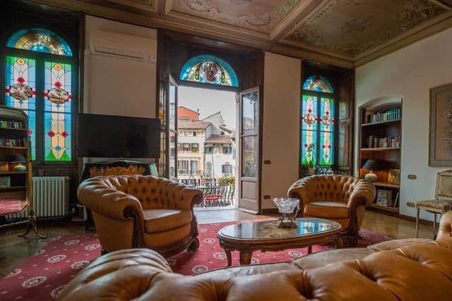 Executive Suite, City View
