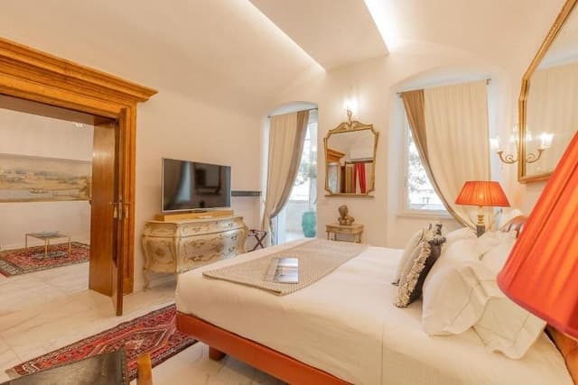 Signature Suite, City View