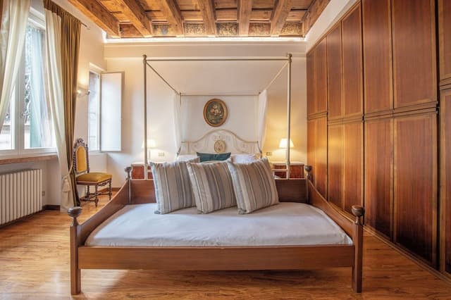 Executive Suite, City View