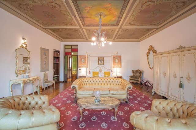 Executive Suite, City View