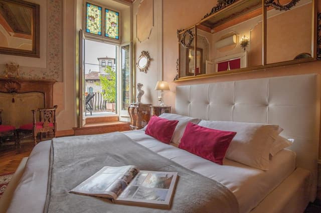 Signature Suite, City View