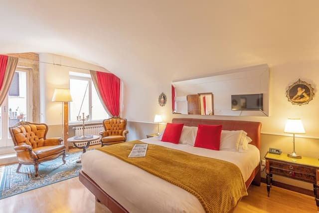Premium Suite, City View