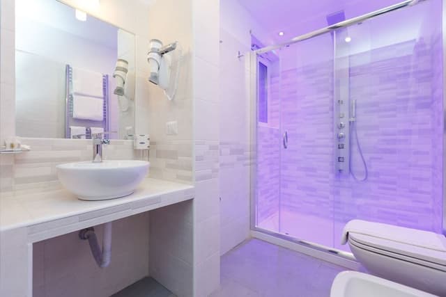 Twin Room, 2 Twin Beds, Non Smoking, Private Bathroom