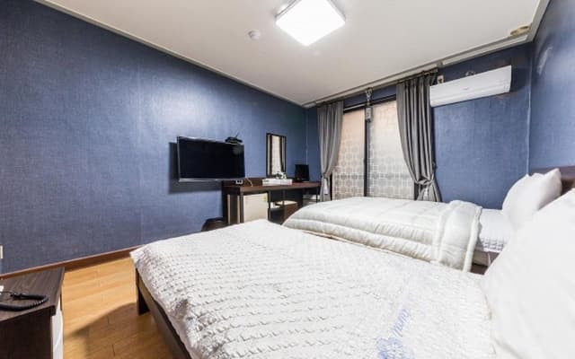 Economy Twin Room, 2 Bedrooms