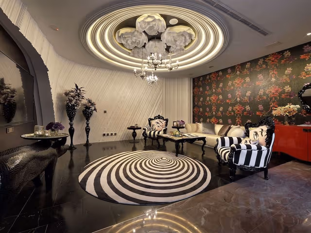 Water Dance Suite in 18:00