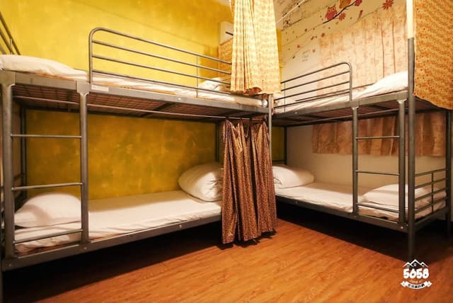 1 Bed in a Dormitory for 4