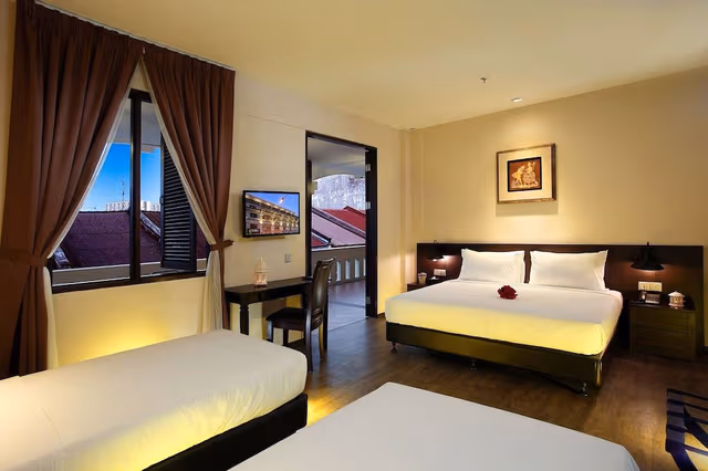 Raffles Suite
