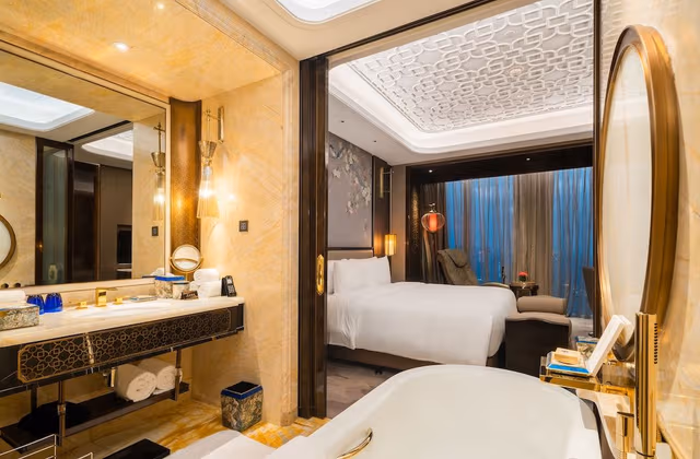Grand Deluxe Room
