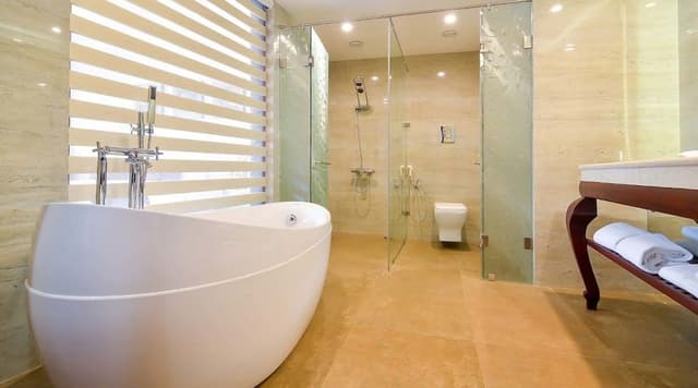 Premium Room, 1 King Bed, Bathtub, Pool View