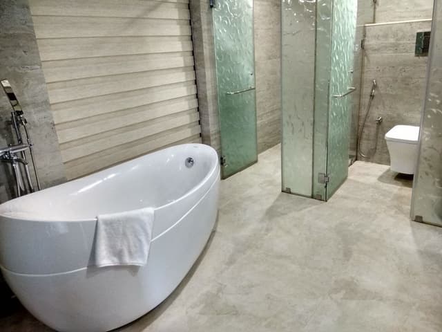 Royal Suite, 1 King Bed, Bathtub, Pool View