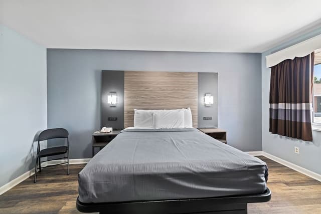 Room, 1 Queen Bed, Non Smoking