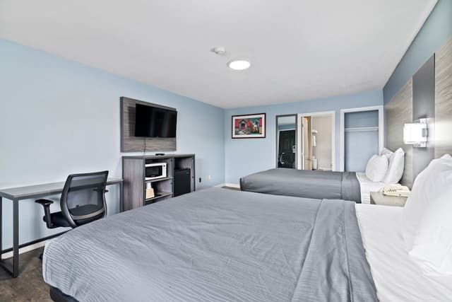 Room, 2 Queen Beds, Non Smoking