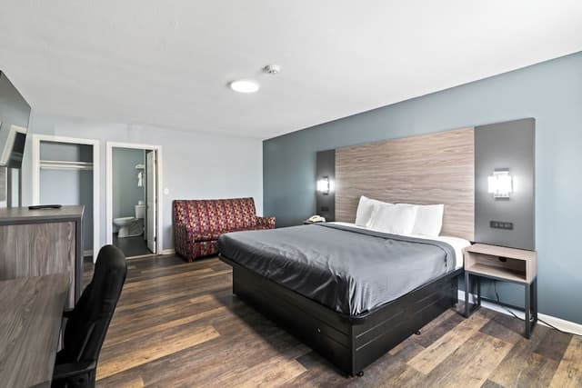 Room, 1 Queen Bed, Non Smoking