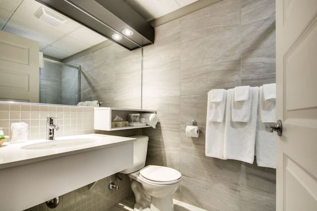 Deluxe Room, 2 Queen Beds, Ground Floor
