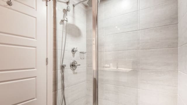 Deluxe Room, 2 Queen Beds, Ground Floor
