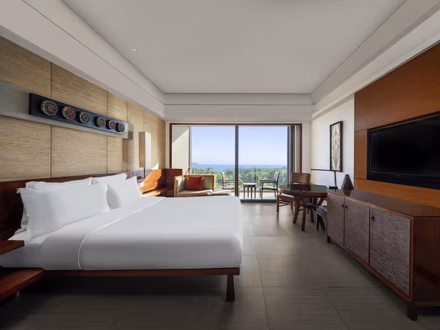 Deluxe Room, 1 King Bed, Ocean View