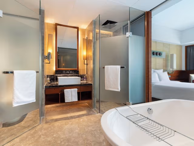 Deluxe Room, 1 King Bed, Ocean View