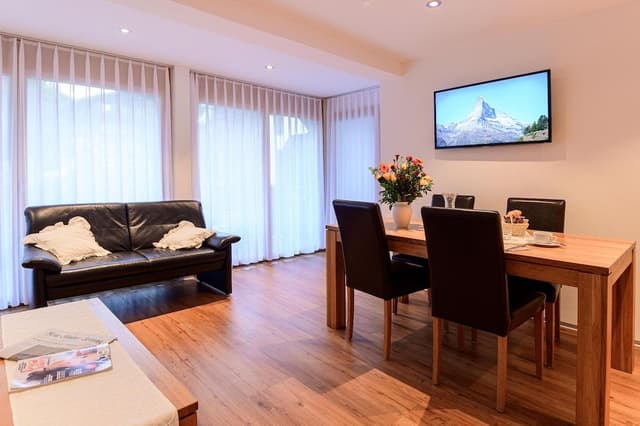 Master Apartment with Matterhorn view (6 Adults)