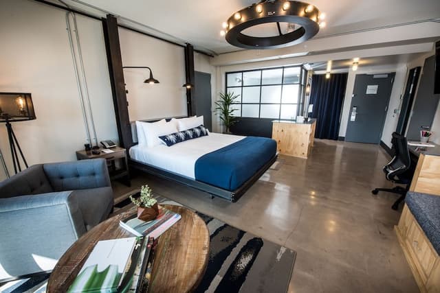 Deluxe Room, 1 King Bed