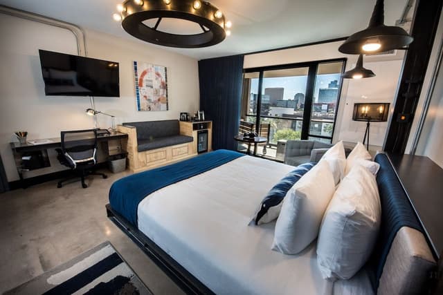 Deluxe Room, 1 King Bed