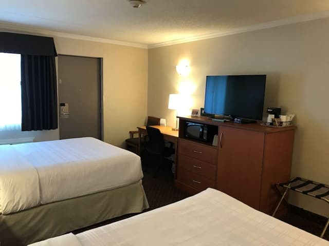Standard Room, 2 Queen Beds, Non Smoking, Refrigerator