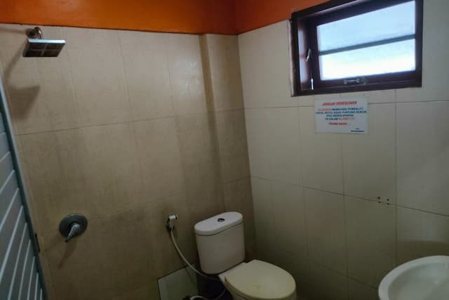 Economy Room